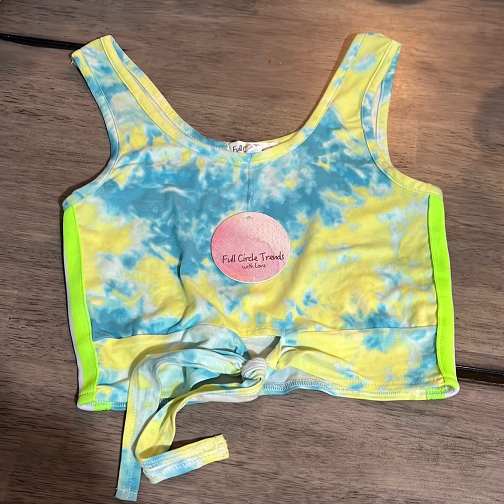 Full Circle Trends tie dye crop top Size M